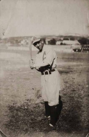Jugador del Almendares y de otros equipos en el principio de su carrera, después fue un importante manager del club Cienfuegos y el primer director que obtuvo los dos primeros títulos de los Havana Cubans en 1947 y 1948.