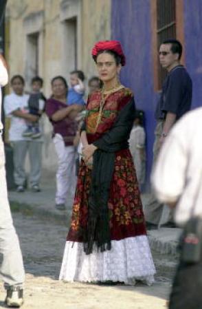 La artista en el set de filmación de su película "Frida".