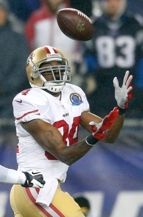 Randy Moss, el polémico receptor de los 49ers, tiene números para una posible elección al Salón de la Fama, pero nunca ha ganado un Super Bowl. Además, va tras el récord de más touchdowns que ostenta la leyenda, Jerry Rice.