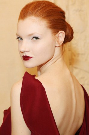 Labios rubí. En colores intensos, que contrarrestan con la palidez de la piel en invierno ¡Súper sexy!