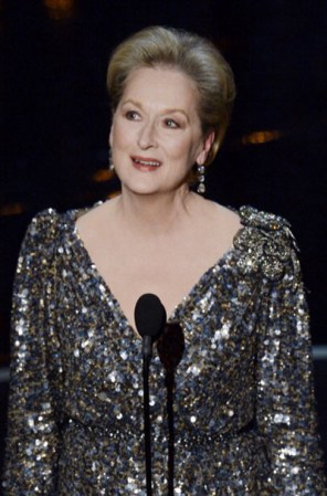 Dicen que la edad se nota en el cuello. ¿Meryl Streep tendrá tan buenos genes? La estrella nunca ha admitido haber pasado por un cirujano plástico.