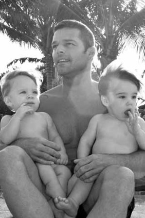 Ricky Martin se ve feliz como papá con sus gemelos Valentino y Matteo Ricky