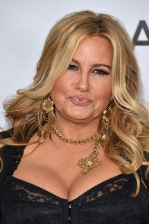 La actriz Jennifer Coolidge supo, a lo largo de su carrera, sacar provecho de sus generosos dotes.