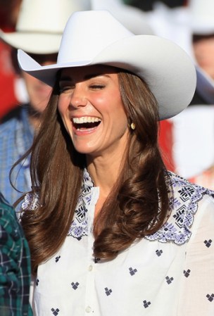 Kate es una mujer bella, educada y con mucha clase, que normalmente no sería considerada como una mujer que "enciende pasiones", pero cuando se viste de vaquera saca un lado divertido que puede resultar atractivo para muchos.