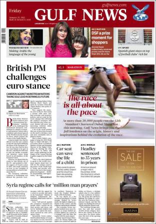 El Gulf News, de los Emiratos Arabes, a pesar de su formato largo, alterna las imágenes con la publicidad y un texto espaciado.