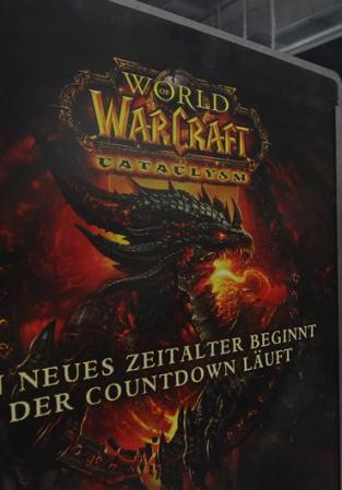 Oro electrónico:<br />Una aficionada del juego de computadoras World of Warcraft ofreció varios servicios sexuales a cambio de la transferencia de 5,000 piezas de oro de dicho juego, para comprar un personaje virtual.