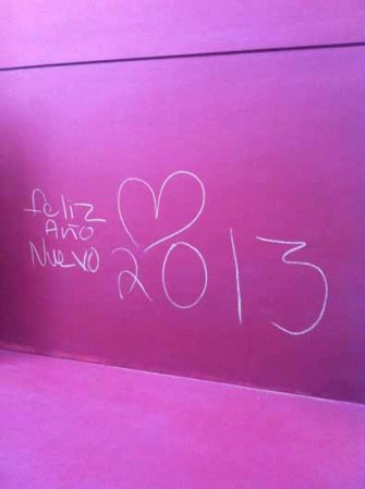 Esta fue la foto de Paulina Rubio y en su saludo escribió: Feliz año!!! Los quiero a muerte!
