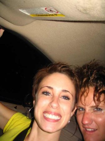 Fotos tomadas de la página que Casey Anthony mantenía en photobucket.com antes de ser juzgada y exonerada por la muerte de su hija Caley Anthony y que fueron consideradas como posible evidencia por la fiscalía.