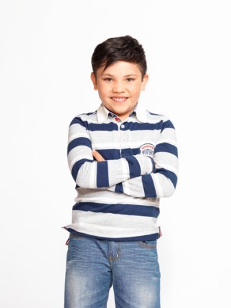 Patricio Sebastián le da vida a David Suárez, el hijo de Gabriela, mientras es niño.
