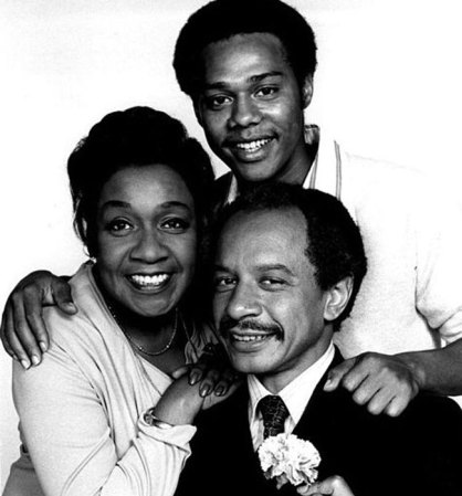 24 DE JULIO, 2012: El cáncer de pulmón mata a Sherman Hemsley, el actor de series televisivas como "The Jeffersons". Tenía 74 años.