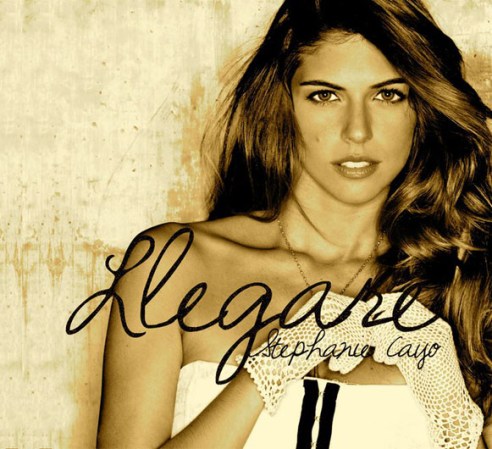 Su primer álbum musical se titula “Llegaré”, producido por el colombiano José Gaviria.