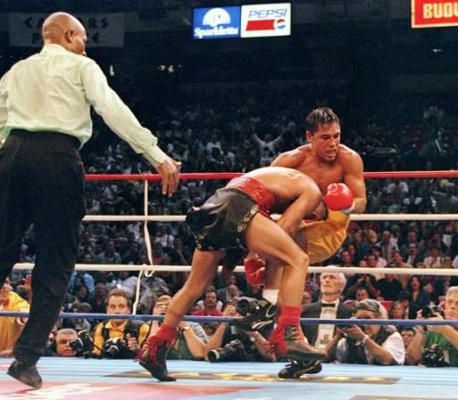 Camacho se defendió y no le dio un triunfo fácil a De la Hoya.