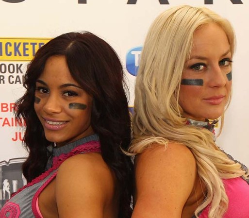 Las jugadoras de la Lingerie Football League All-Stars de Estados Unidos jugarán dos partidos, uno en Brisbane y otro en Sydney en junio.