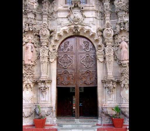 Muchas de estas iglesias tienen un estilo arquitectónico barroco.