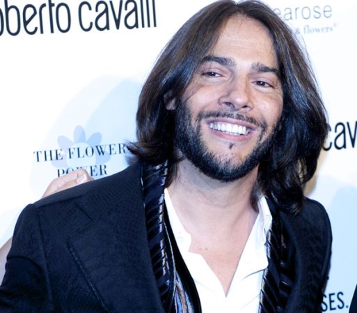 "El bailaor", Joaquín Cortés no solo brilla en el escenario y la coreografía, también conquista a las mujeres como todo un don juan. María Pineda, Amparo Larrañaga, Naomi Campbell, Adriana Marchetti, Beatriz Tojas, María Graccia Cuccinota y Maritza Jara son algunas de la larga lista.