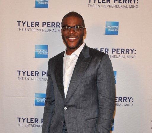 Tyler Perry se dedicó a recaudar fondos importantes para la campaña de reelección de Obama. Se unió a tres importantes eventos de recaudación en Atlanta y se logró un monto económico importante.