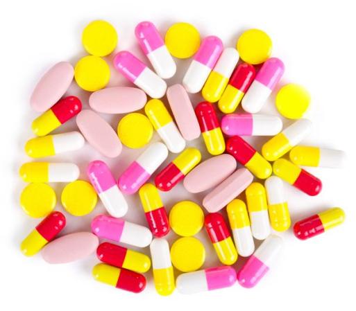 Exites miles de alternativas en cuanto a medicamentos que modifican el sabor del cigarrillo, eliminan el deseo, bloquean las ganas, etc. Algunos son peligrosos para la salud, otros son altamente efectivos y sin efectos secundarios. Lo importante es asesorarte con un especialista para planificar la mejor estrategia para ti.