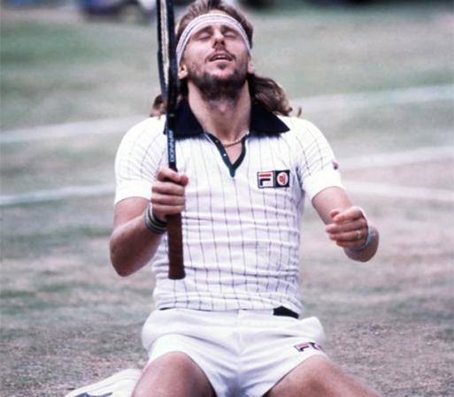 Björn Borg, considerado uno de los mejores 5 tenistas de la historia,cada vez que empezaba un gran slam, llegaba sin barba y se la dejaba crecer durante todo el torneo hasta que empezara otro. Todas las fotos que tiene levantando un trofeo lleva barba.