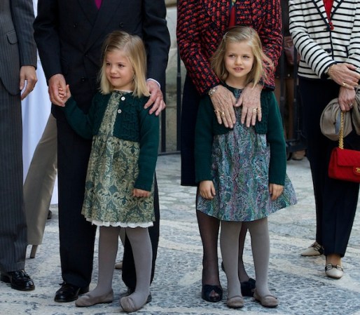 Ambas infantas lucieron unos lindos modelitos primaverales.