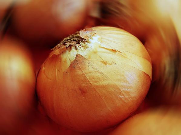 La cebolla y el ajo ayudan a acelerar el metabolismo, pero no se le olvide tener a la mano unas pastilla de menta para el aliento.