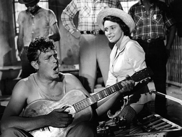 3 DE JULIO, 2012: El actor estadounidense Andy Griffith muere de un ataque al corazón. Tenía 86 años.