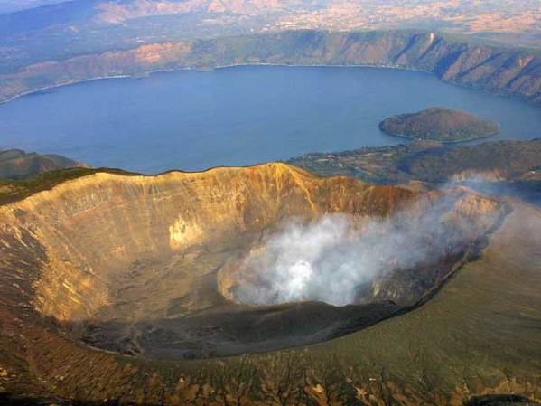 Lago Coatepeque, El Salvador.