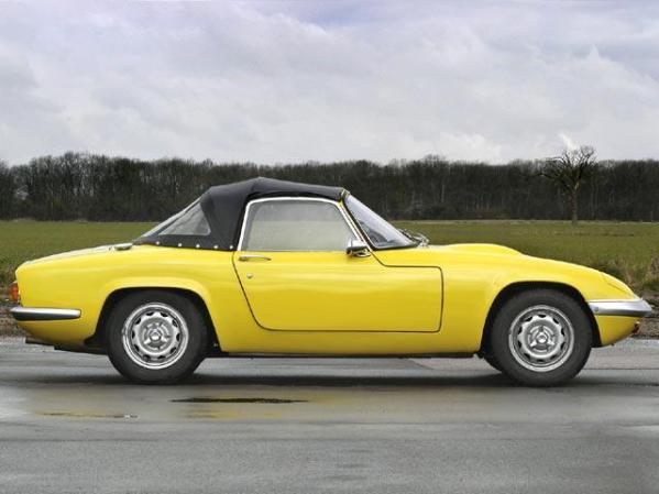 No. 9 Lotus Elan
