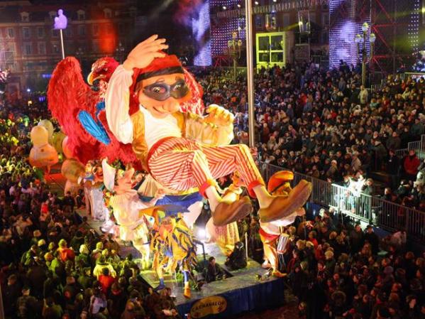 Comparsa del carnaval de Niza en Francia.