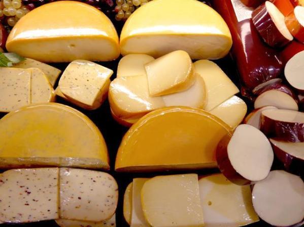 Según un estudio reciente, el calcio y la proteína que provienen de productos lácteos bajos en grasa ayudan a perder peso y mantienen la masa muscular.