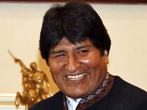 Según un reporte de la embajada estadounidense en Brasilia confirman un rumor de que Morales sufre de un serio tumor nasal, algo que La Paz ha desmentido.