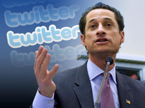 El congresista de Nueva York Anthony Weiner niega haber enviado fotos picantes a una mujer, pero no niega que las fotos son suyas.