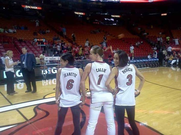 En una colaboración entre arte y deporte, el Miami Heat apoyó al Miami City Ballet con una sesión de fotos para colección que incluyó a los astros Dwyane Wade y Lebron James junto a las bailarinas Jeannete y Patricia Delgado.