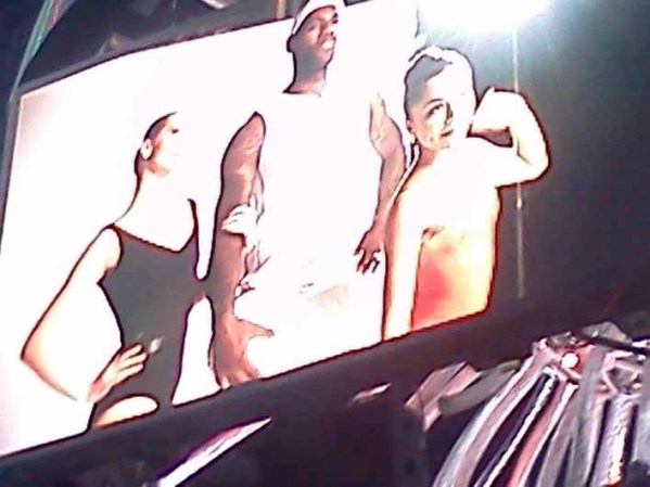 En una colaboración entre arte y deporte, el Miami Heat apoyó al Miami City Ballet con una sesión de fotos para colección que incluyó a los astros Dwyane Wade y Lebron James junto a las bailarinas Jeannete y Patricia Delgado.