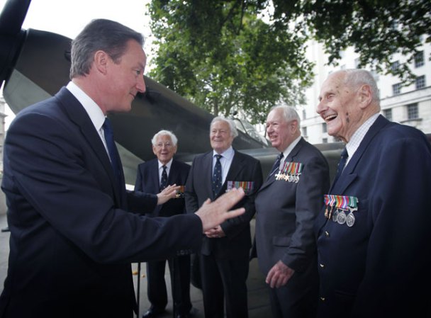 21 DE OCTUBRE, 2012: Fallece William Walker a los 99 años. Era el último piloto con vida de los que habían peleado contra los cazas alemanes en la Guerra de Gran Bretaña. Tenía 99 años.