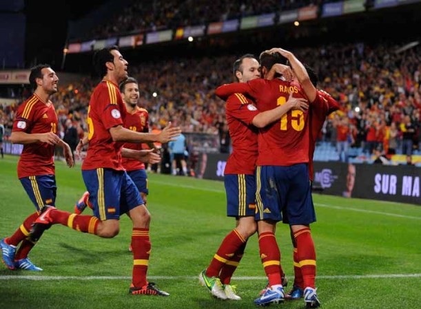 1 DE JULIO: España se convirtió en la primera selección de la historia en ganar el ciclo Eurocopa/Mundial/Eurocopa al vencer a Italia en la final de la Euro 2012.