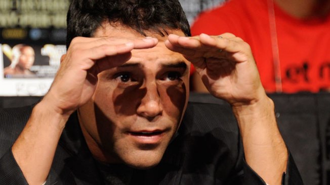 De la Hoya ingresa a clínica de adictos