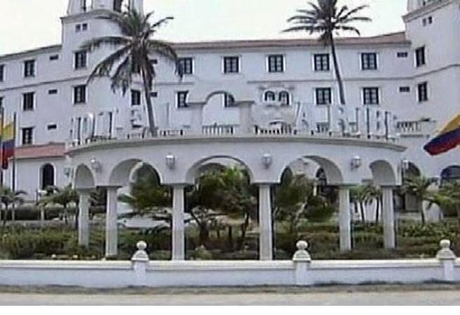 16 DE ABRIL, 2012: Varios agentes federales que habían sido enviados a Colombia para proteger al presidente Obama en la Cumbre de las Américas, causaron un escándalo mundial tras acusados de haber llevado a prostitutas a sus habitaciones en un hotel de Cartagena.