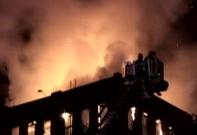 El fuego fue puesto bajo control dos horas más<br />tarde.