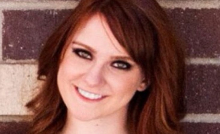 Jessica Ghawi, 24 años. También conocida como Jessica Redfield fue otra de las víctimas que murió en la masacre sin sentido. Jessica recibió un disparo en la pierna y otro en la cabeza.