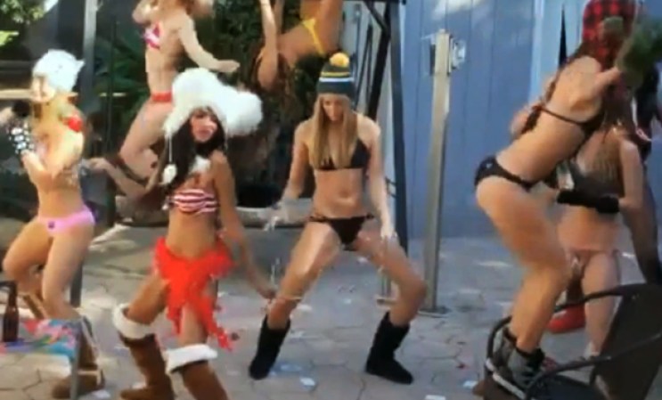 Imitaciones del baile neoyorquino “Harlem Shake” se propagan como epidemia por todas partes.