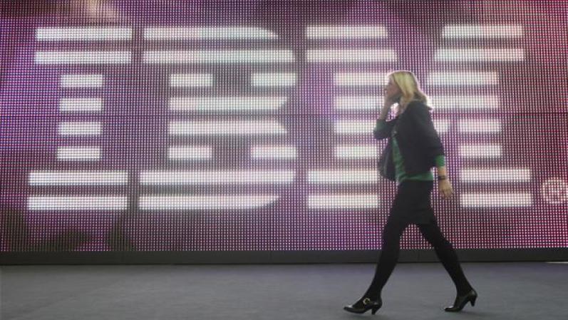 Gerente en sistema de información y computación – Las mujeres de esta profesión ganan 88 por ciento a comparación de los hombres quienes simbolizan el 100 por ciento y solo conforman el 26 por ciento del campo laboral.