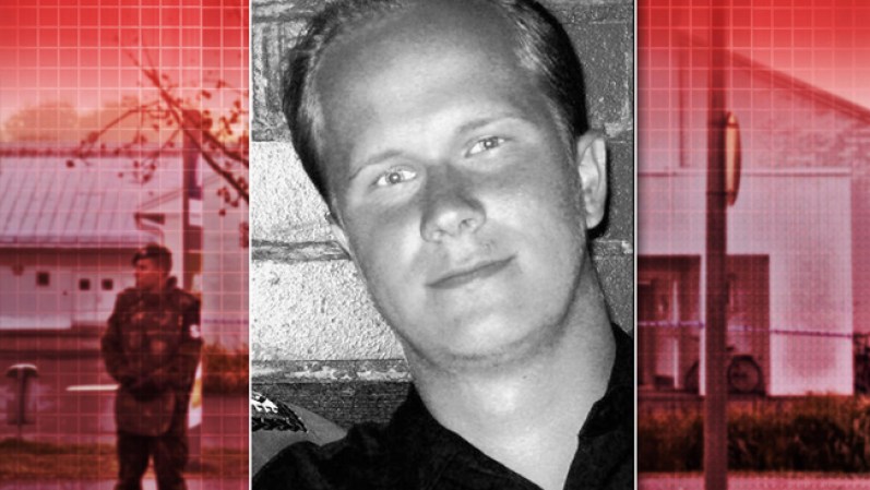 23 DE SEPTIEMBRE, 2008: Matti Saari, de 22 años de edad, entra en un centro de formación profesional en Kauhajoki, Finlandia, y abre fuego, matando a 10 personas y quemando sus cuerpos con bombas incendiarias antes de morir al dispararse a sí mismo en la cabeza.<br /><br />Fuente: AP