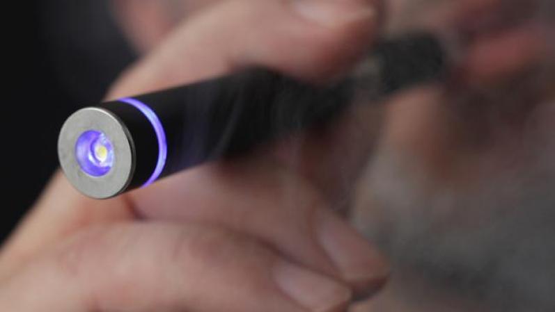 No tinen aditivos cancerigenos como alquitrán y monóxido de carbono. No mancha los dientes ni pone amarillos, los dedos.