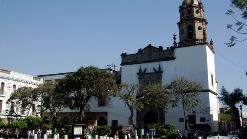 Las iglesias son parte indispensable de la cultura popular del centro histórico de Guadalajara.