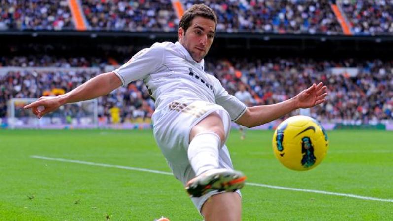 Gonzalo Higuaín, Argentina. 23 años, soltero