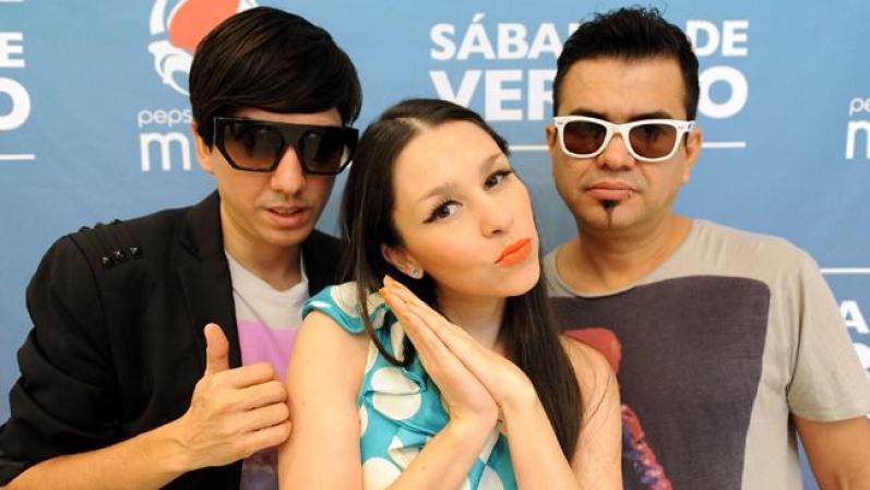 Belanova es quizá el grupo de pop mexicano más famoso del momento. Denisse nación en Los Mochis, Sinaloa pero el grupo se formó en Guadalajara.