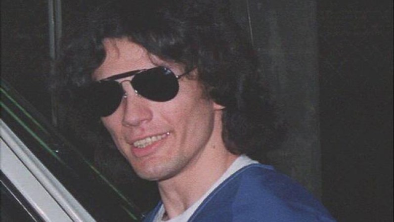 Richard Muñoz Ramírez nació en El Paso, Texas, pero cometió sus crímenes en California. Eventualmente fue sentenciado a morir en 1989 por 13 asesinatos de mujeres y cinco intentos de asesinato, todos ocurridos en la primera mitad de la década de 1980. Aguarda su ejecución en el presidio de San Quentin.