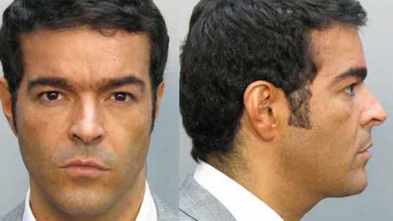 Pablo Montero: El cantante fue fichado en 2007 por conducir a exceso de velocidad y sin licencia, y se encontró cocaína en el vehículo. En 2008 pasó 48 horas en la cárcel horas por violar su proceso de rehabilitación.