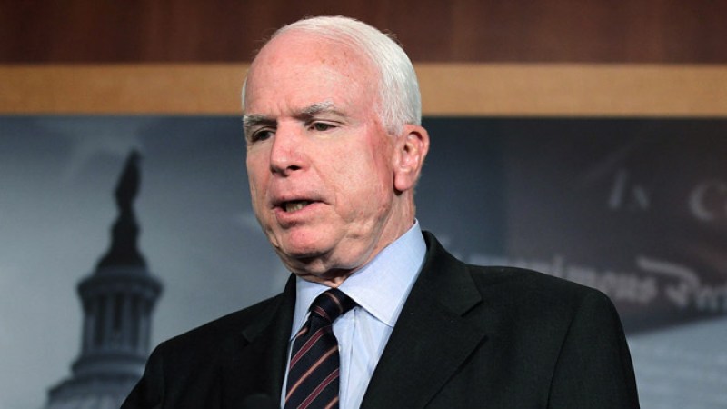 McCain: republicanos deben apoyar reforma
