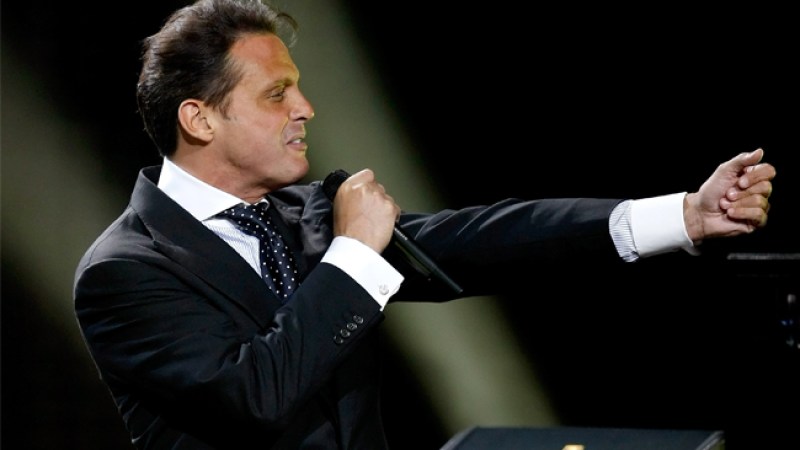 ¿Nuevo romance de Luis Miguel?